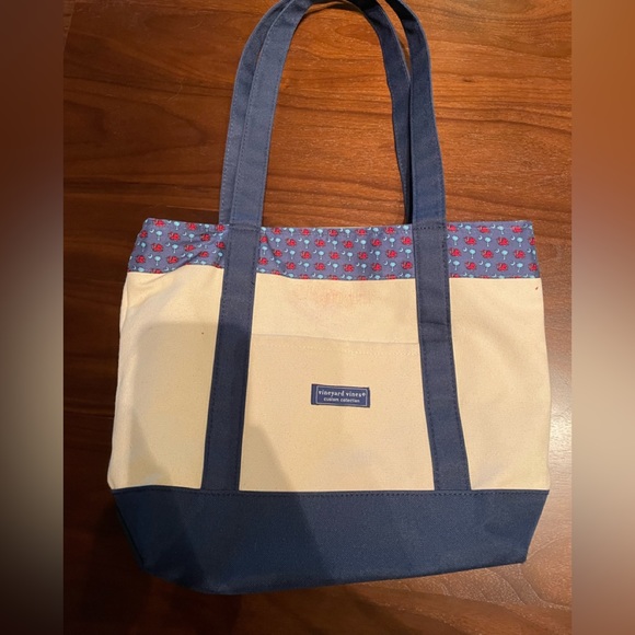 Vineyard Vines Handbags - Vineyard Vines Gamecock Tote